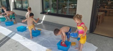 PIKAPOLONICE ODHAJAMO NA POČITNICE